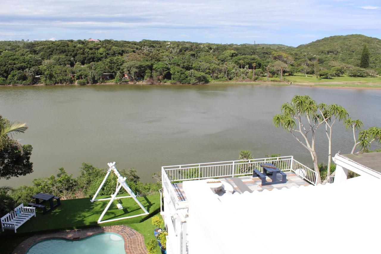 Blue'S Guest House - East London Bonza Bay Exterior foto
