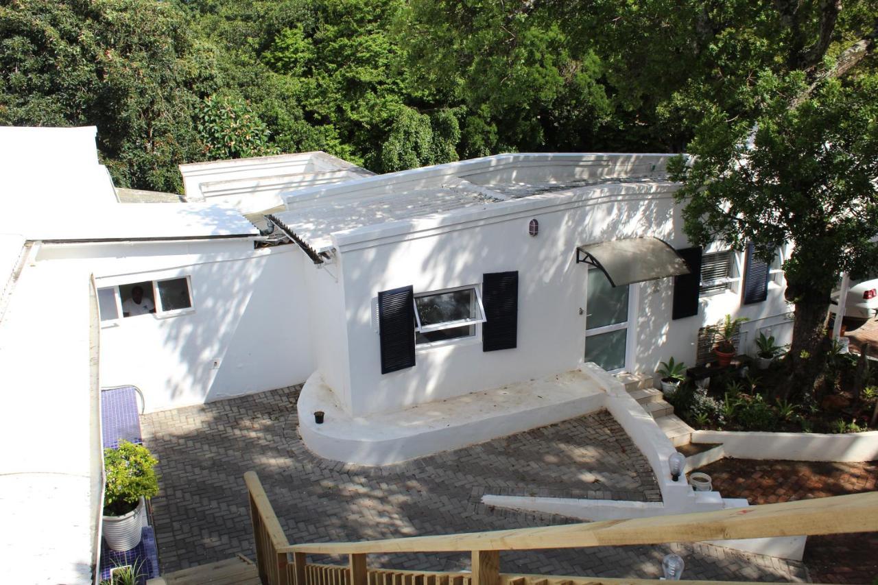 Blue'S Guest House - East London Bonza Bay Exterior foto