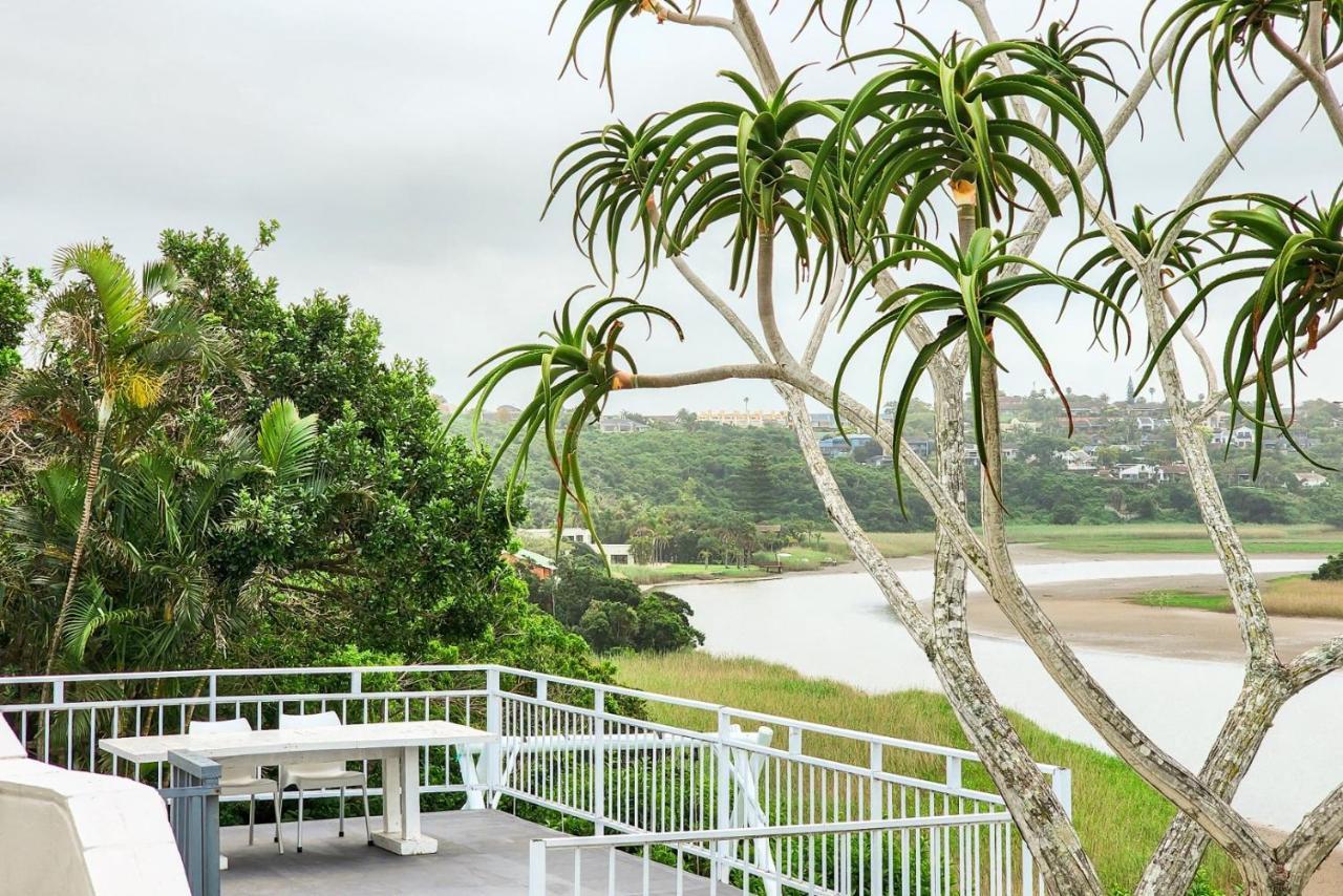 Blue'S Guest House - East London Bonza Bay Exterior foto