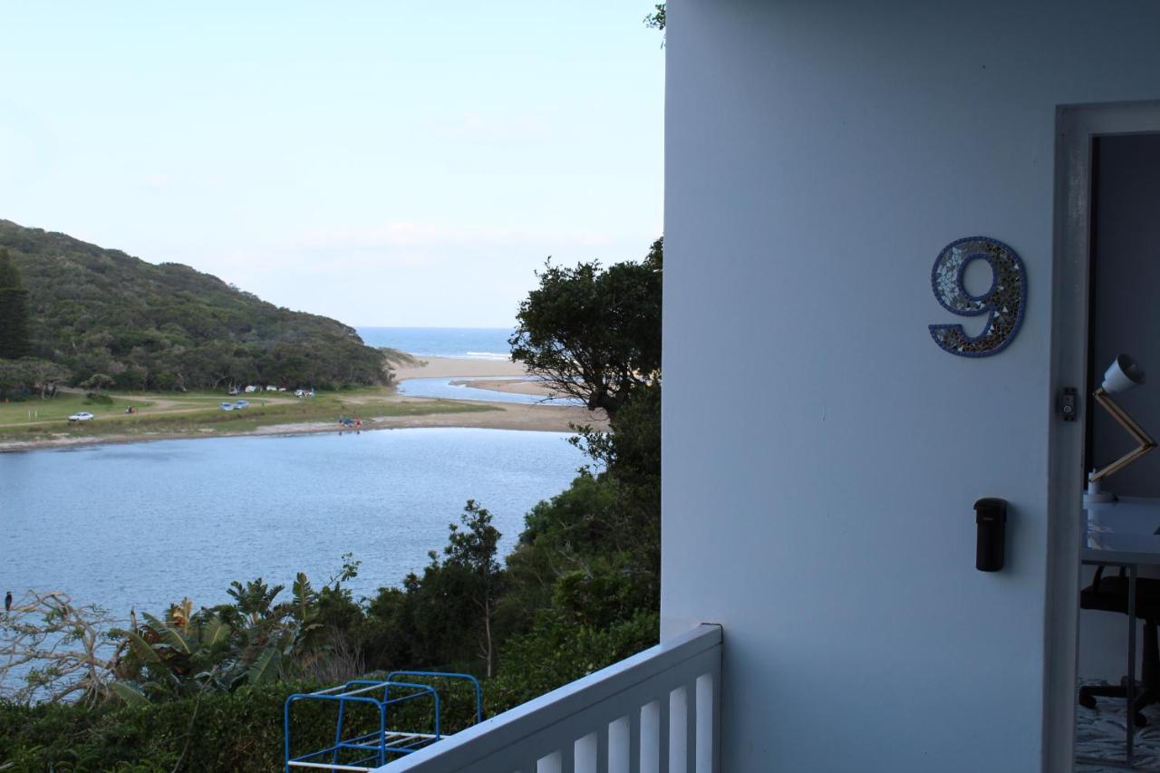 Blue'S Guest House - East London Bonza Bay Exterior foto