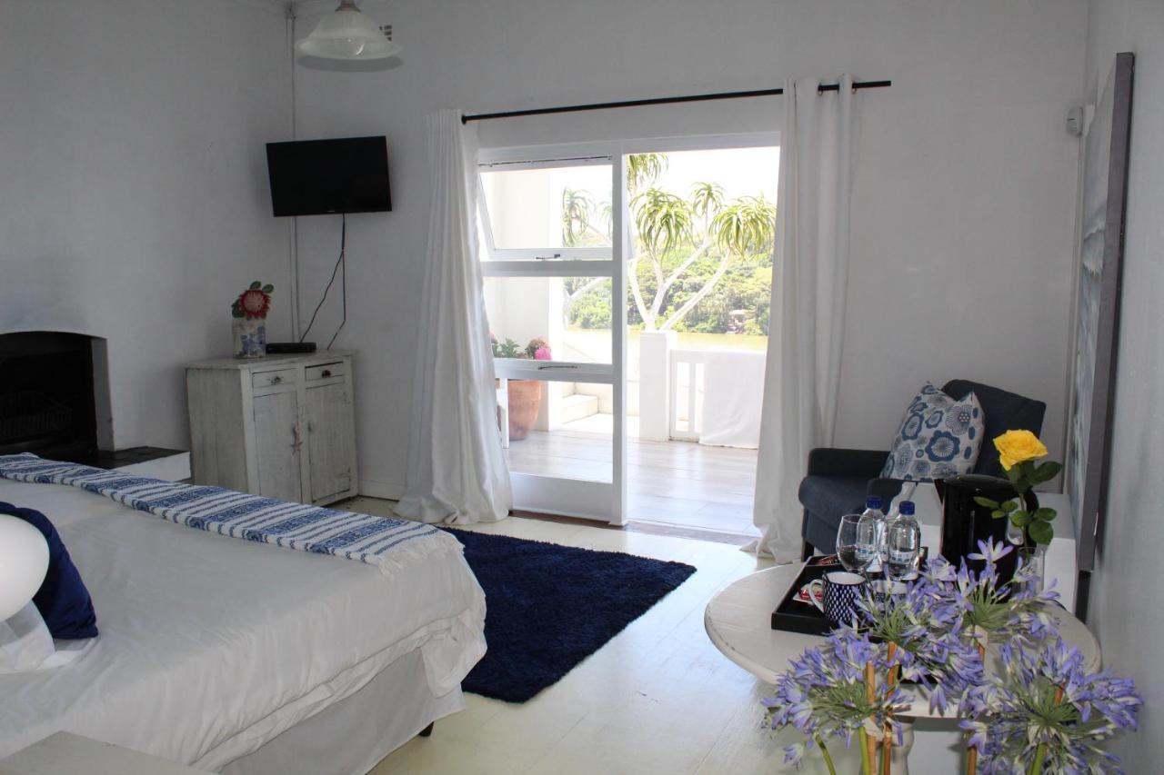 Blue'S Guest House - East London Bonza Bay Exterior foto